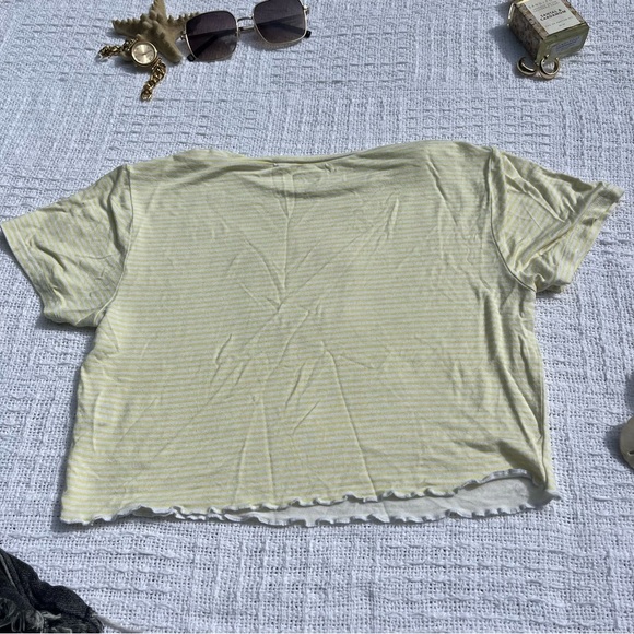 Yellow and white pacsun striped short sleeve tee size small - Picture 6 of 7